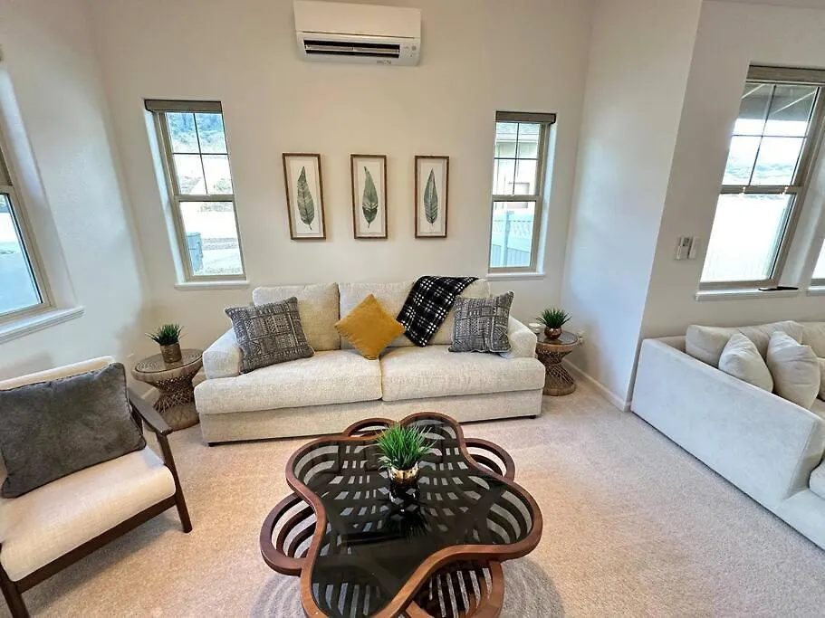 New 4 Bedroom Home With Ocean And Gorgeous Mountain Views In The Gated Community Of Mauna Olu Waianae USA