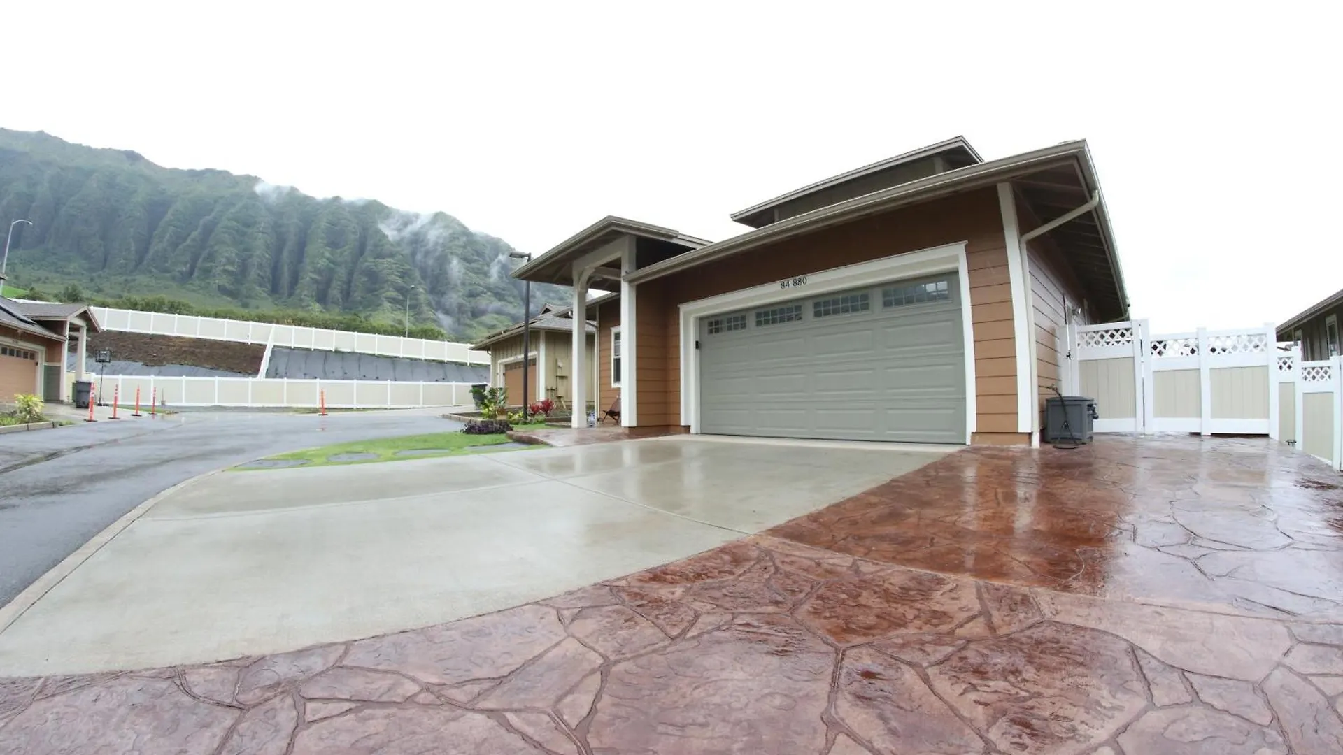 Ferienhaus New 4 Bedroom Home With Ocean And Gorgeous Mountain Views In The Gated Community Of Mauna Olu Waianae USA